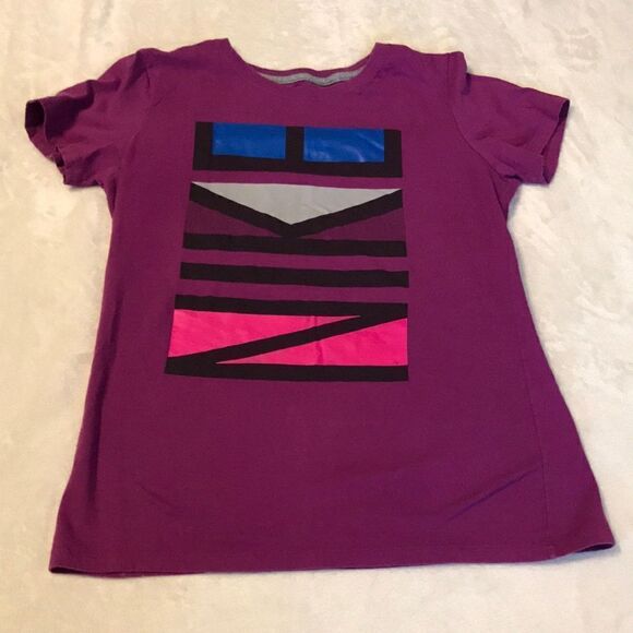 NIKE Slim Fit Purple T-Shirt - Size Large - Picture 1 of 6